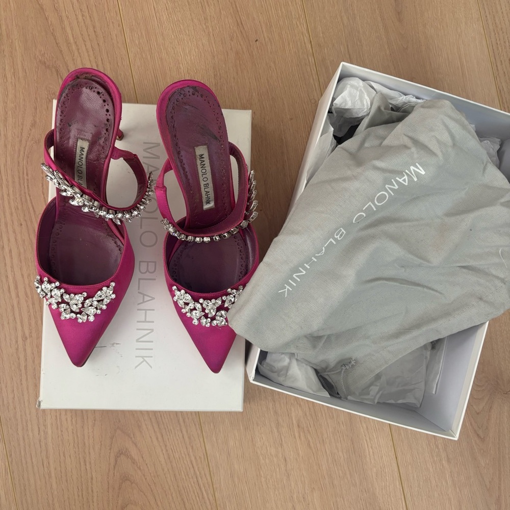 Manolo Blahnik Lurum 90 mm embellished satin mules